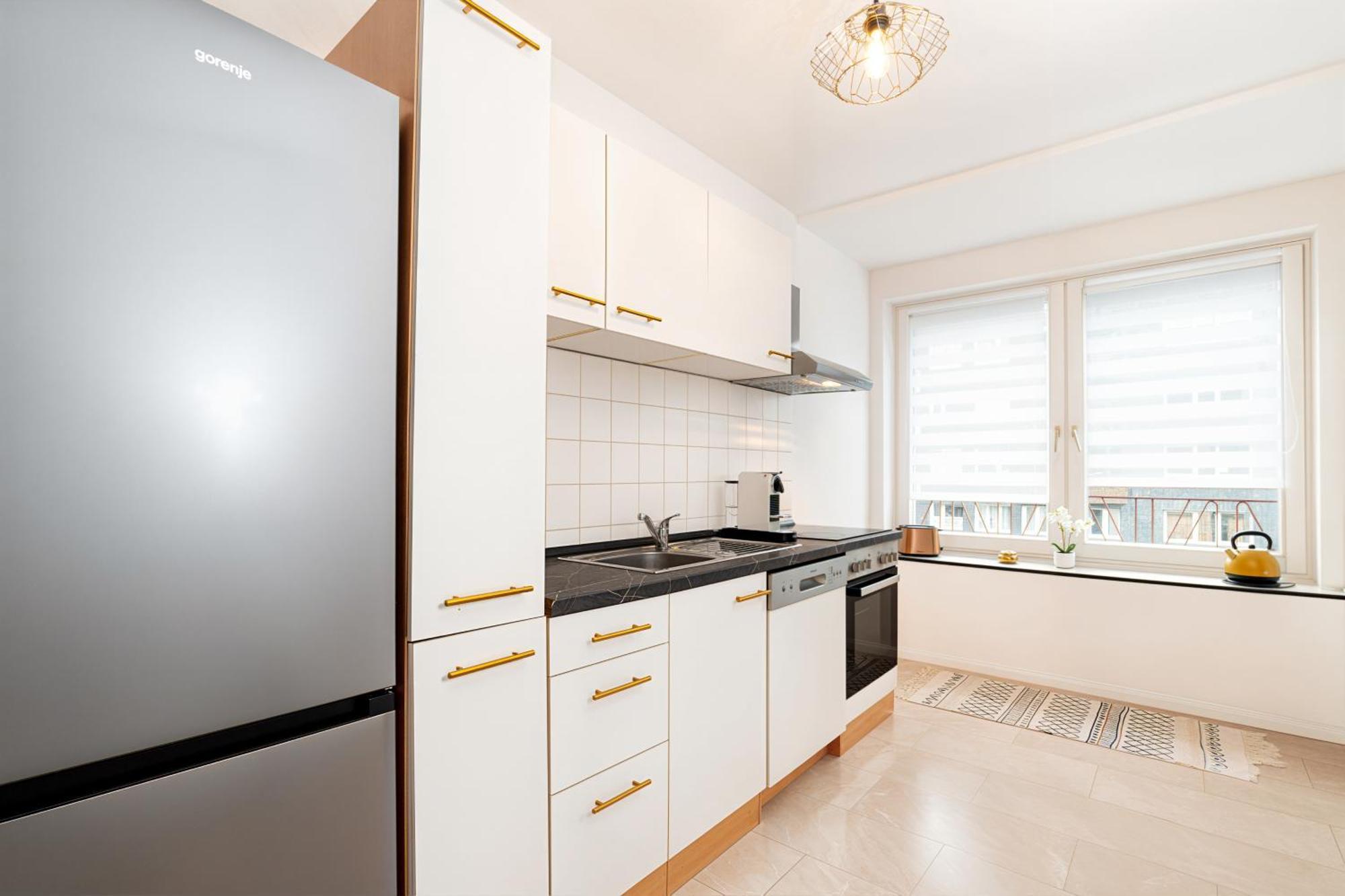 Smart Home - Essen - Perfect For 5 Guests! Central - Balcony - Netflix - Free Parking Zone Exterior foto